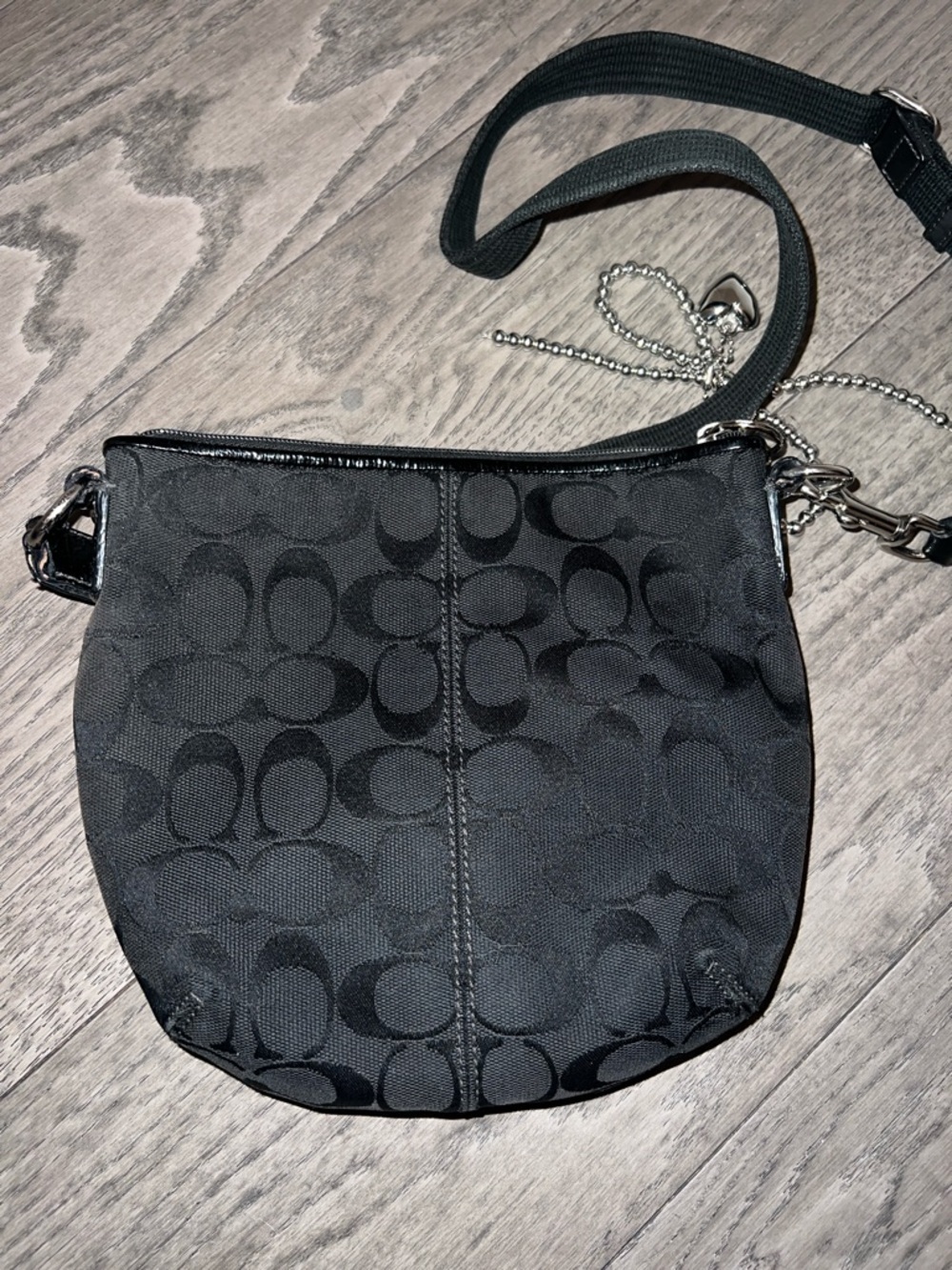 🖤 Coach Black Signature Jacquard Crossbody with Silver Charm - Picture 3 of 9
